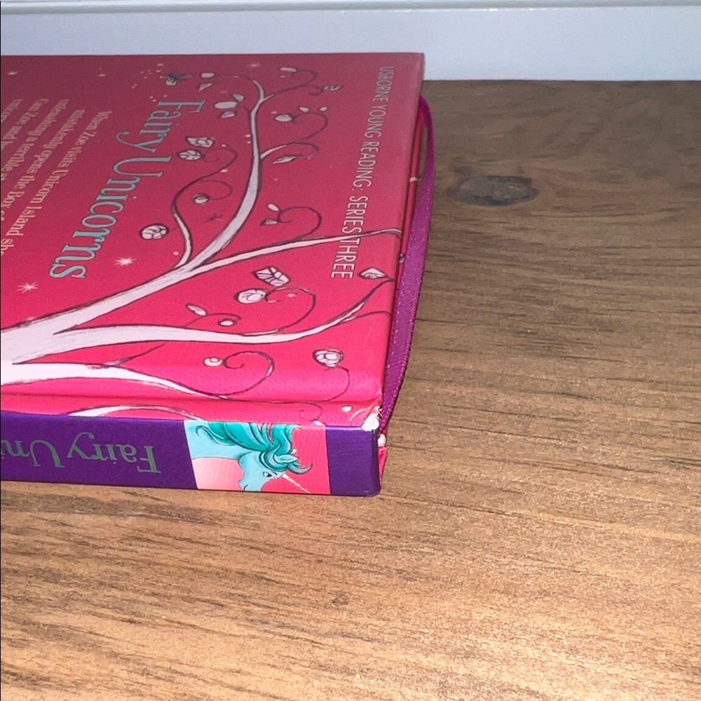 🛍️ 3 for $20 🛍️ - Fairy Unicorns Book with Colourful Covers - Picture 13 of 13
